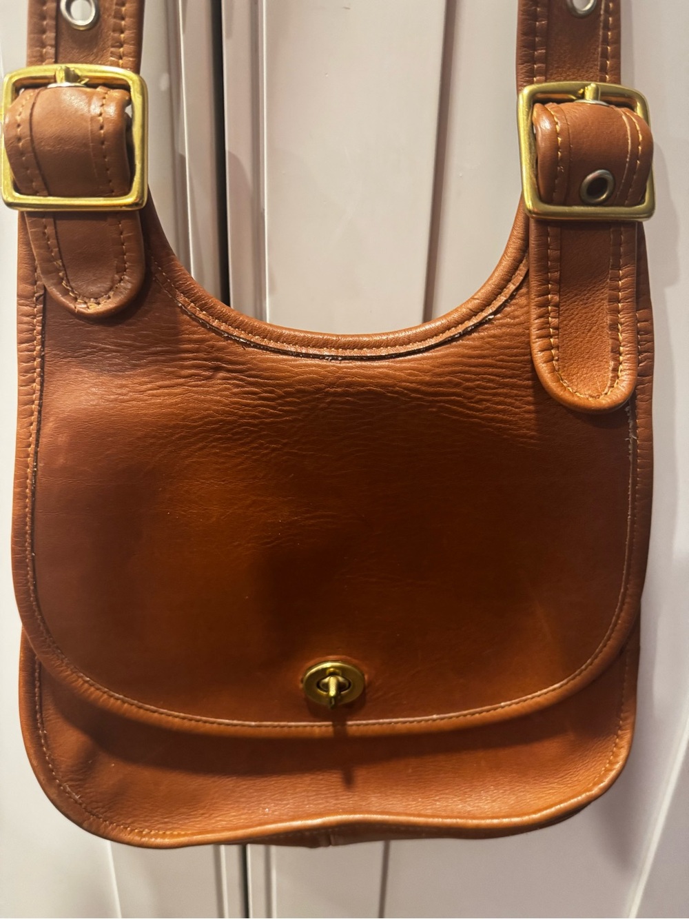 Coach 9988 RARE MEDIUM Vintage 90's Cognac Crescent Saddle Bag